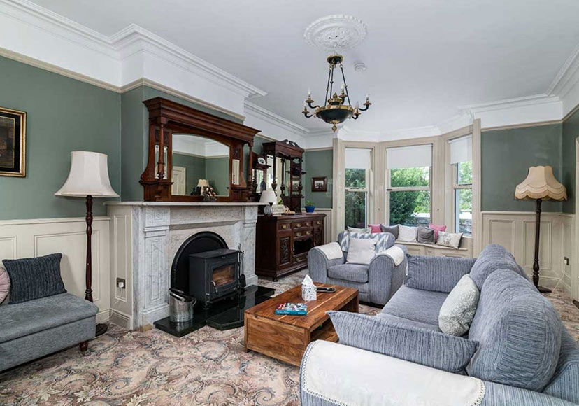 Living room at Riverdale House B&B.